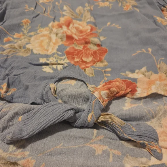 Maurices Blue Floral Blouse - Picture 4 of 11